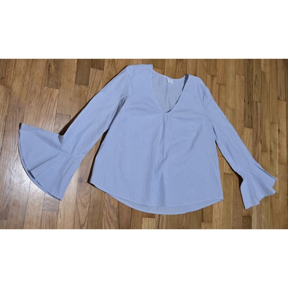 Women's SMALL Flare Sleeve V-Neck Blouse Top Shirt Blue & White Pin Stripes EUC - Picture 15 of 16